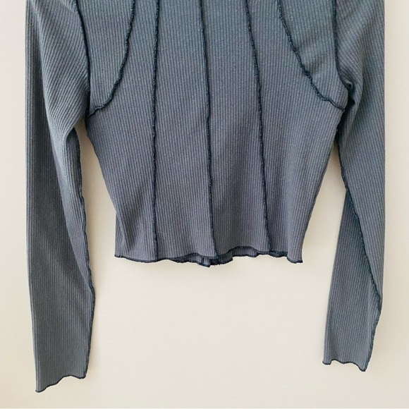 Urban Outfitters Long Sleeve Button Up Crop Top Charcoal Sz Small - Picture 7 of 8